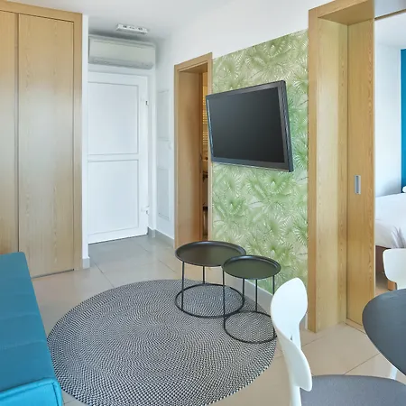 Maistra Select And 4*