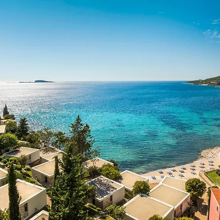 Maistra Select And 4*