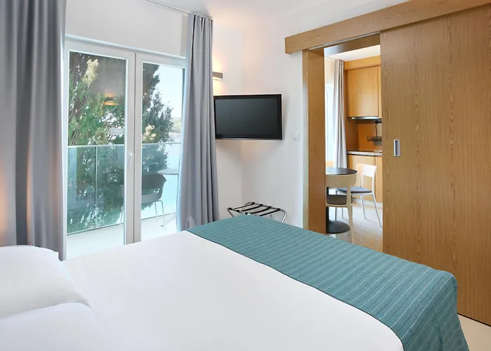 Maistra Select And Ośrodek wypoczynkowy 4*