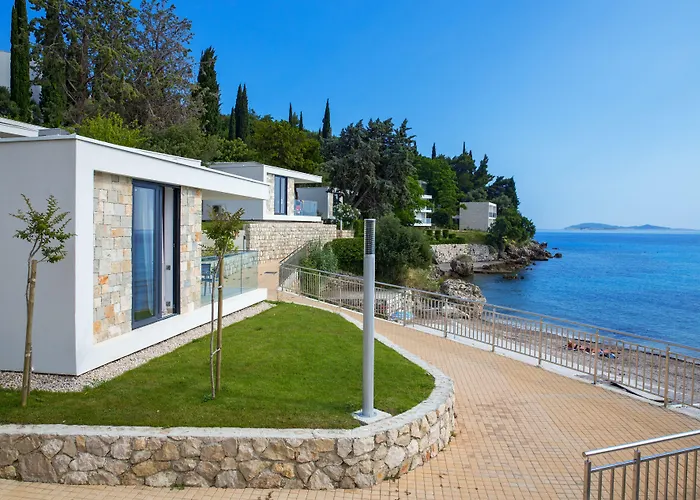 Maistra Select And Ośrodek wypoczynkowy 4*